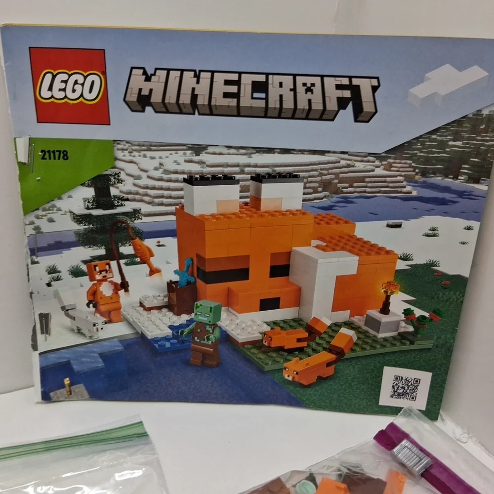LEGO Minecraft: The‎ Fox Lodge (21178)